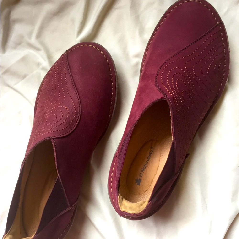 NWOT El Naturalista BORAGO eco friendly slip on